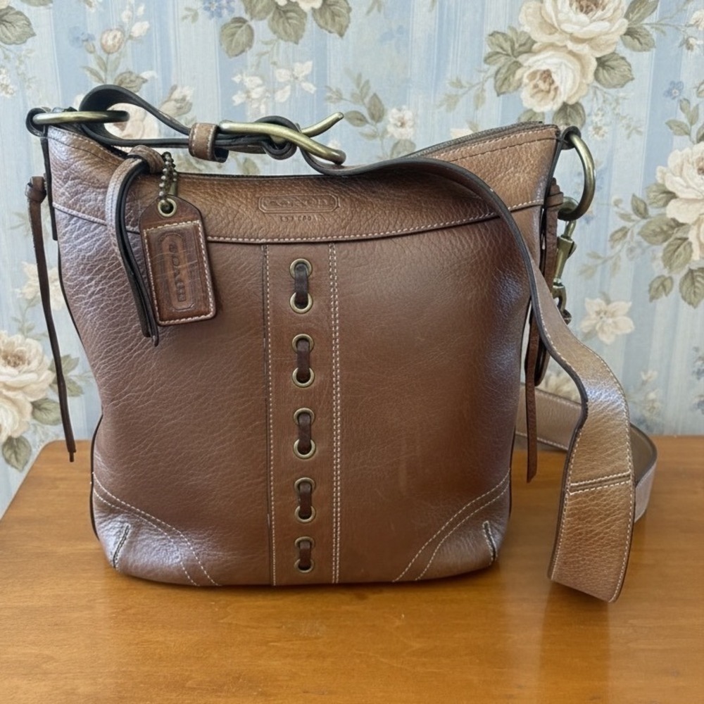 Vintage 2006 Coach Chelsea Leather Grommet Hobo Shoulder Bag Brown 10699